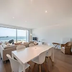 In With Stunning Sea Views