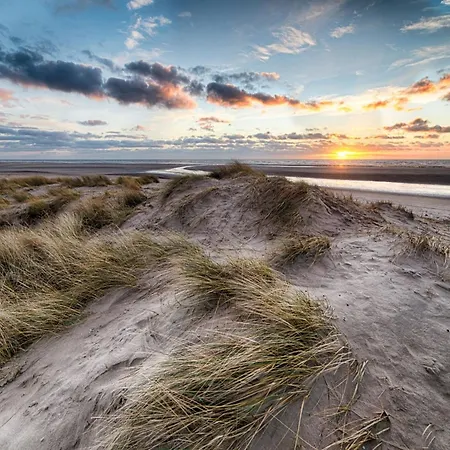 In With Stunning Sea Views 公寓