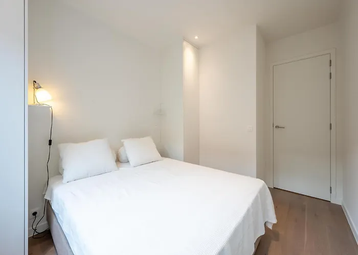 In With Stunning Sea Views 아파트 *